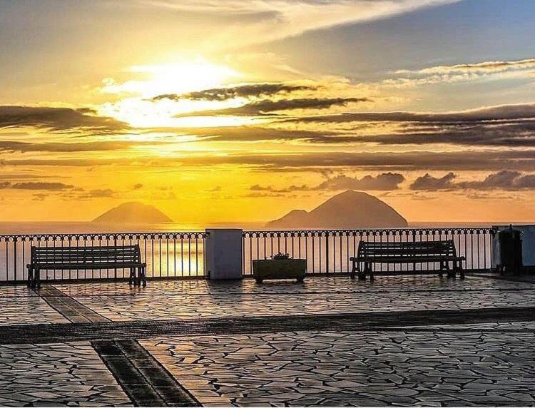 Punta Sallustro Lipari Ngoại thất bức ảnh