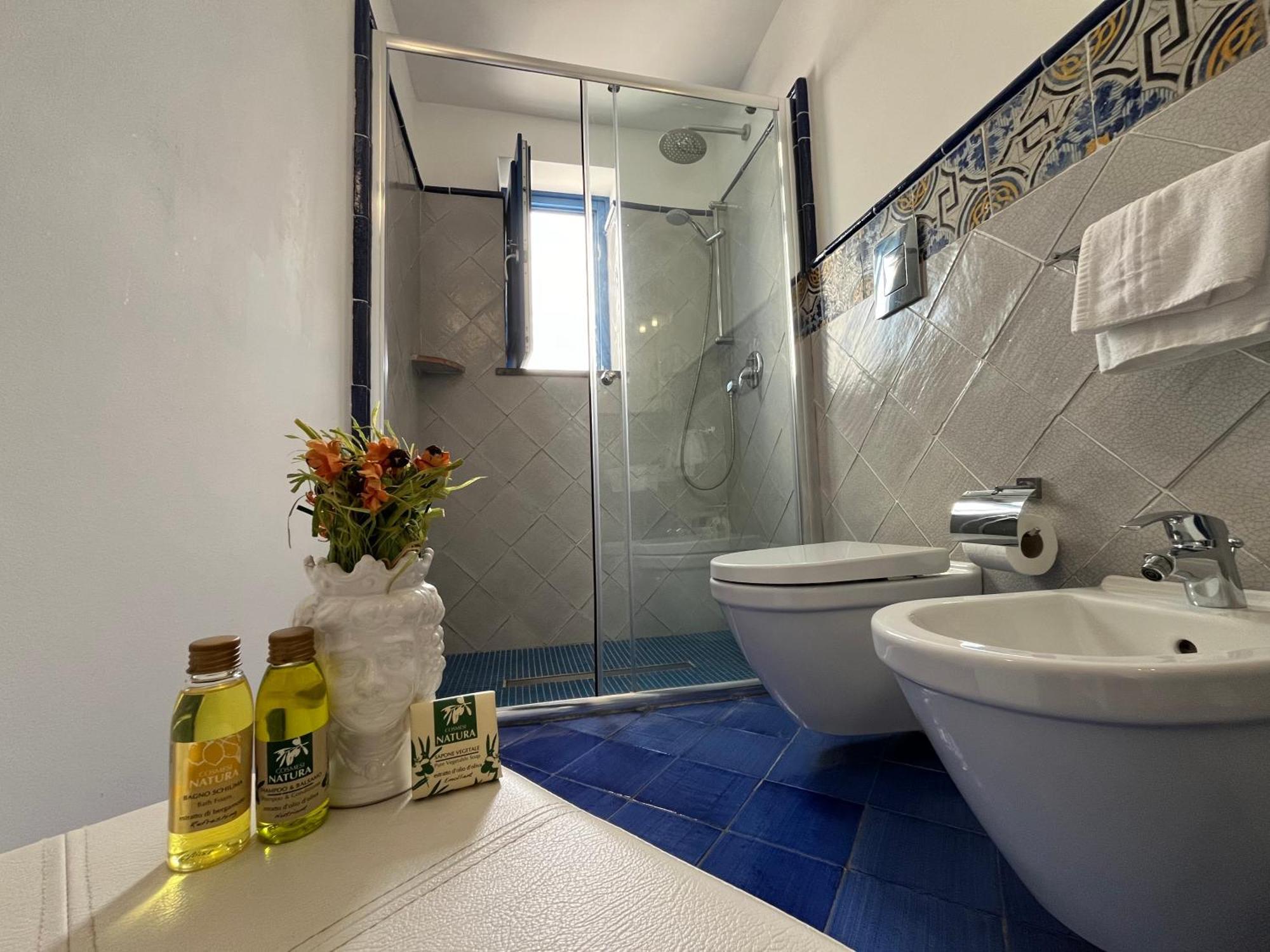 Punta Sallustro Lipari Phòng bức ảnh
